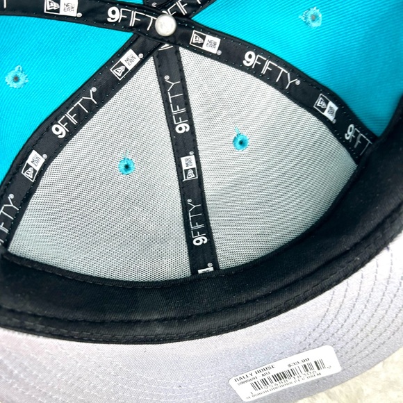 New Era 9Fifty Charlotte Hornets SnapBack Cap Hat Teal/Purple - Picture 8 of 12